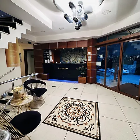A Diamond The فندق سبانجا