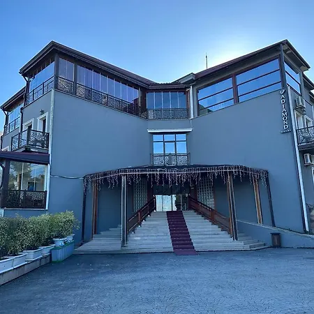 A Diamond The Hotell